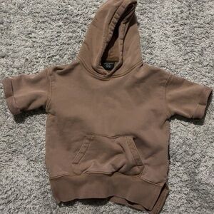 Little Bipsy Short-Sleeve Hooded Sweatshirt in Brown